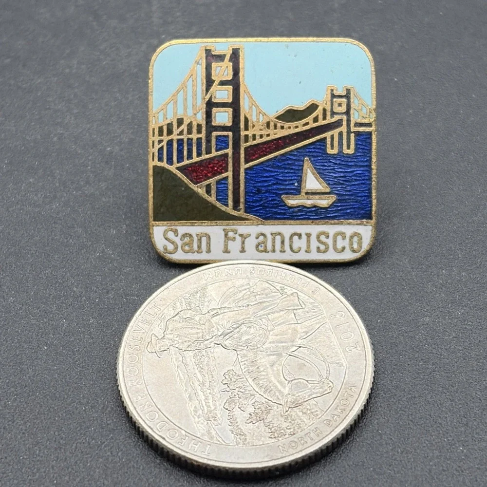 San Francisco California Golden Gate Bridge‎ Water Boat Lapel Hat Pin